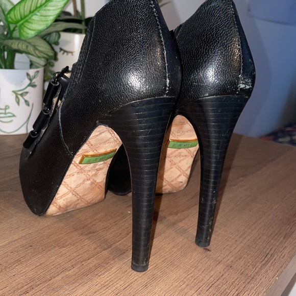 L.A.M.B. By Gwen Stefani black buckled booties - Picture 4 of 4